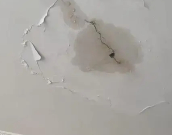 秀洲阳台漏水维修公司分享下屋面防水工程质量问题原因分析